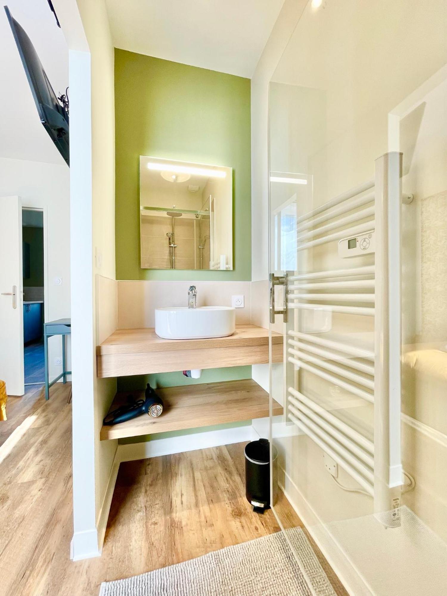 Appartements A Lorient - Tout Confort - Internet Fibre - Nouveau Esterno foto